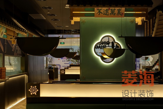 砂鍋魚餐廳大堂設(shè)計