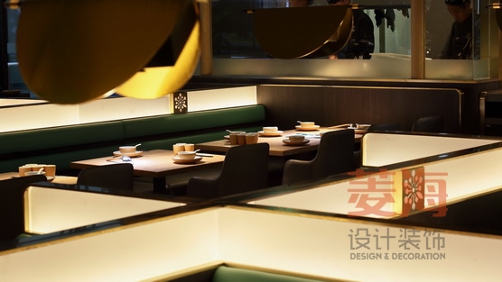 砂鍋魚餐廳卡座設(shè)計(jì)